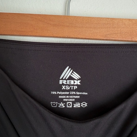 RBX Two Studio Luxe Pocket Bike Shorts in Black and Beige - Picture 4 of 6